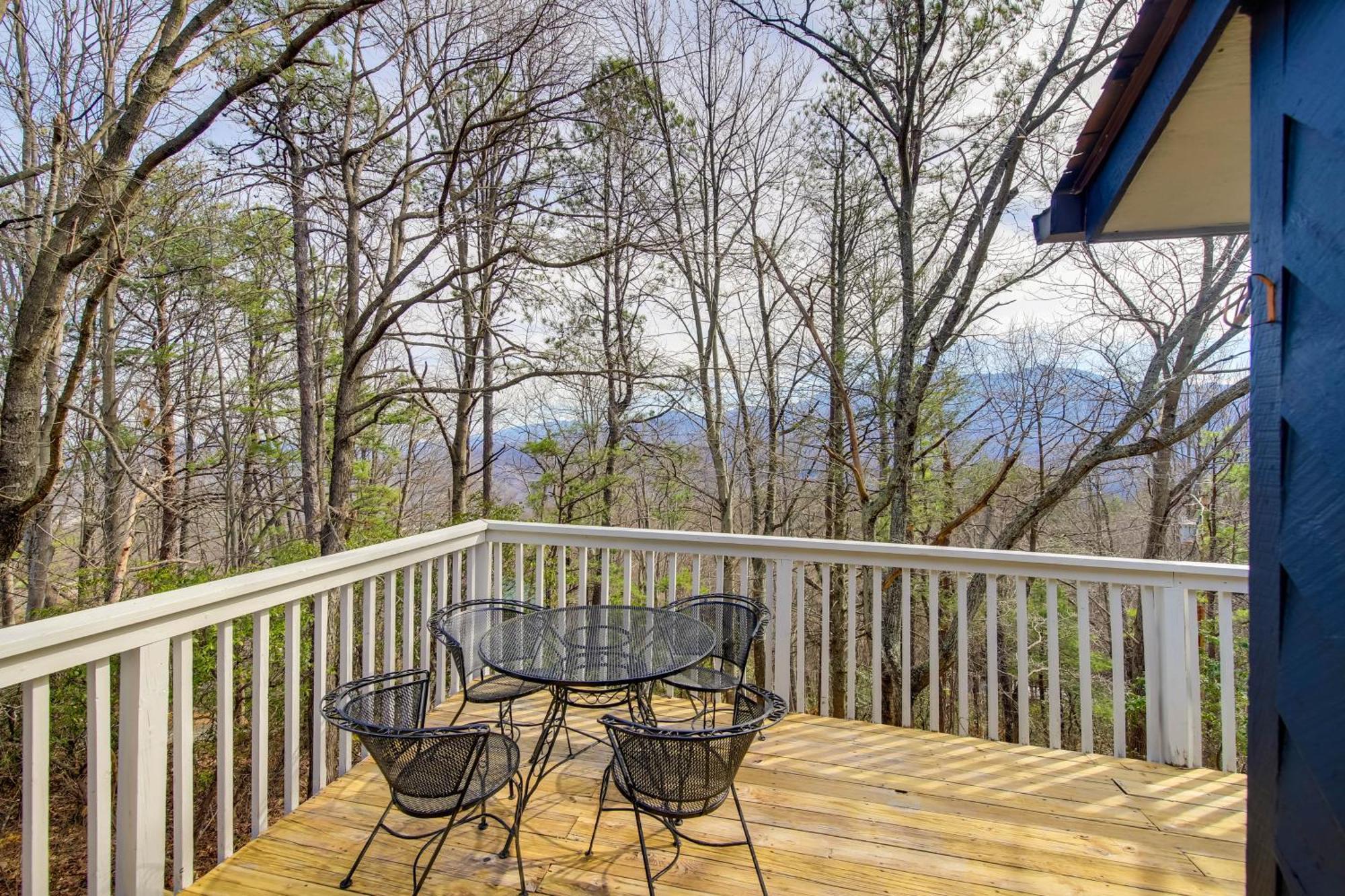 Gatlinburg Mountain Cabin With Hot Tub, Deck And Games المظهر الخارجي الصورة