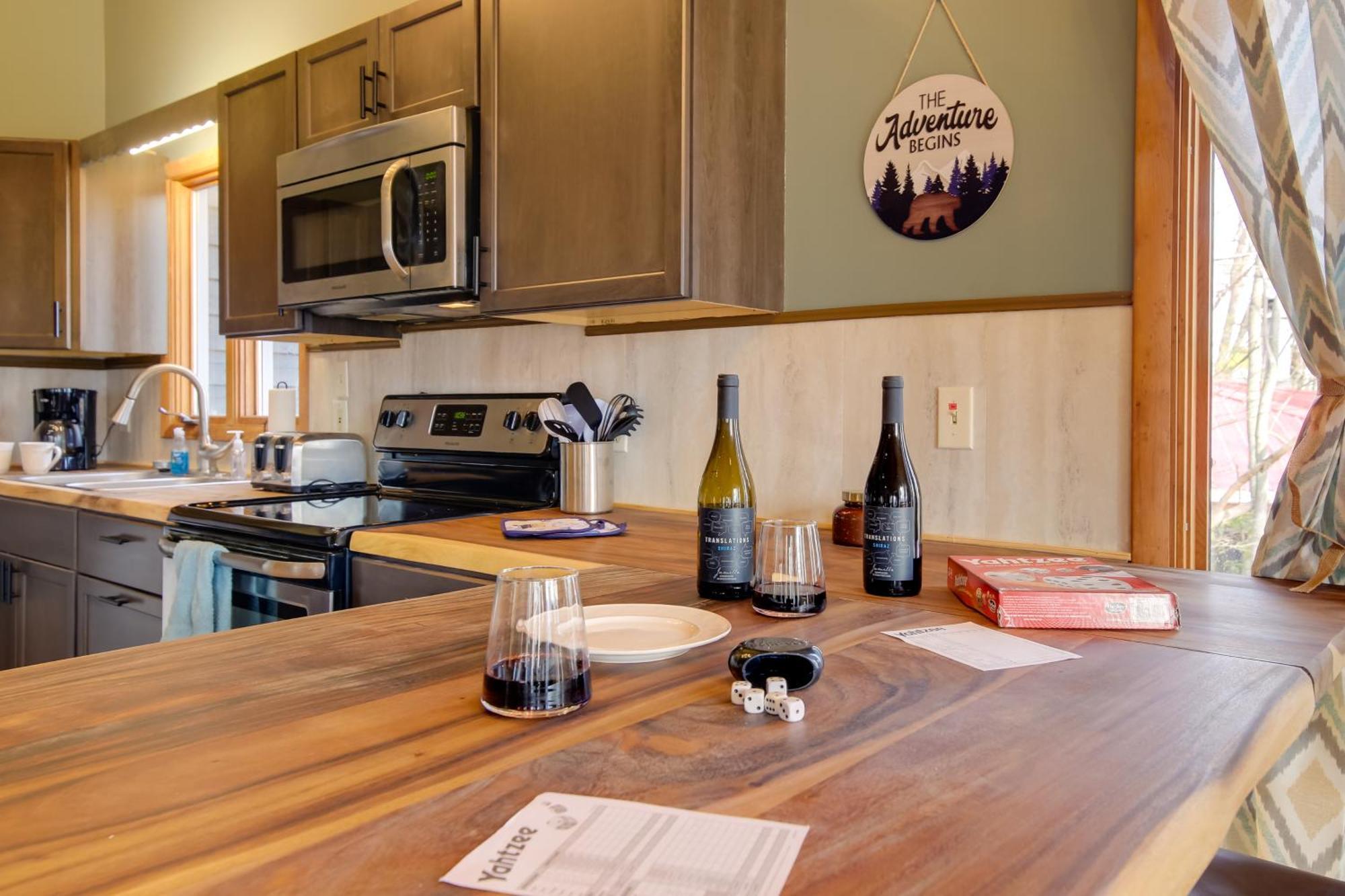 Gatlinburg Mountain Cabin With Hot Tub, Deck And Games المظهر الخارجي الصورة