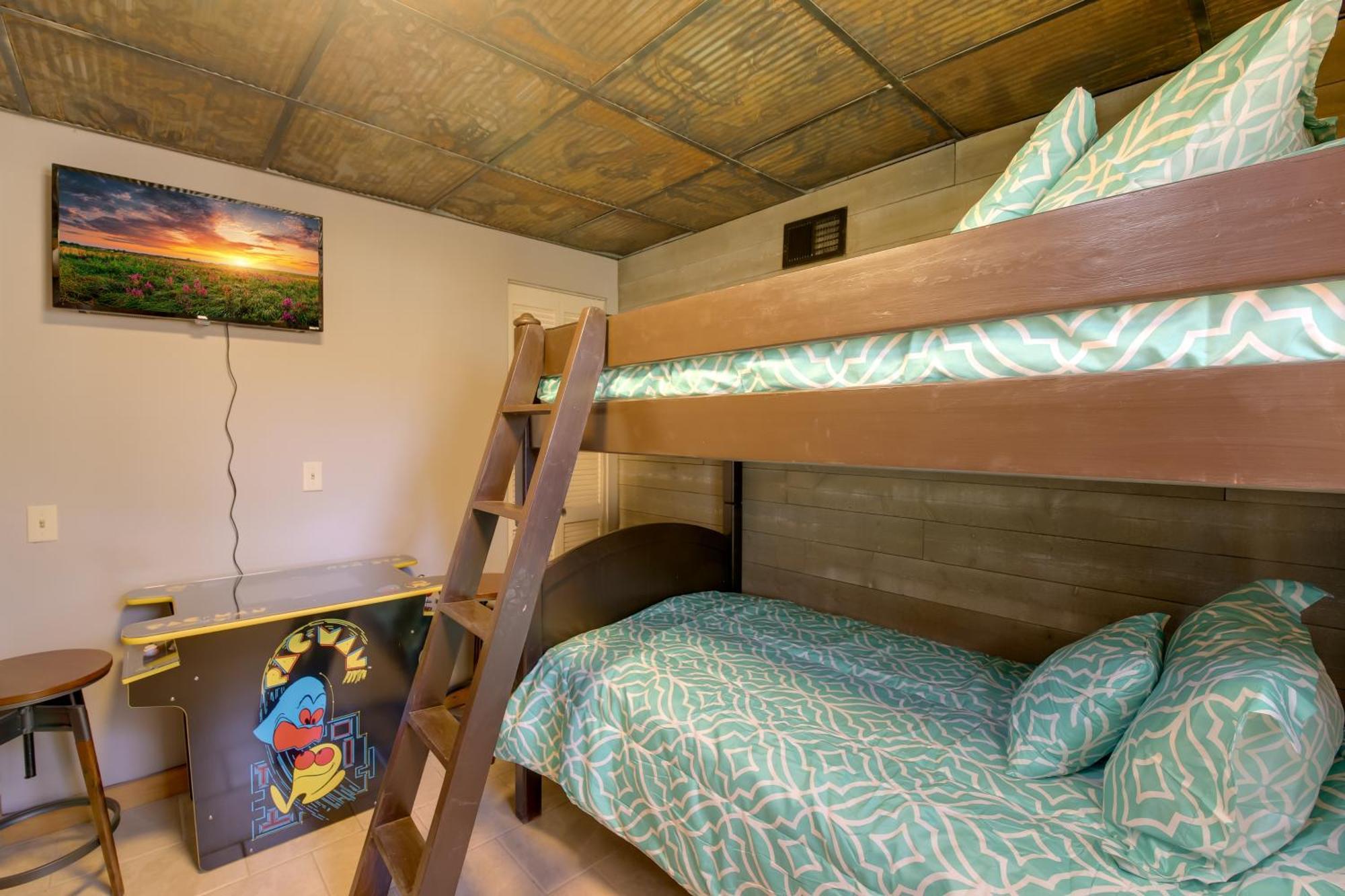 Gatlinburg Mountain Cabin With Hot Tub, Deck And Games المظهر الخارجي الصورة